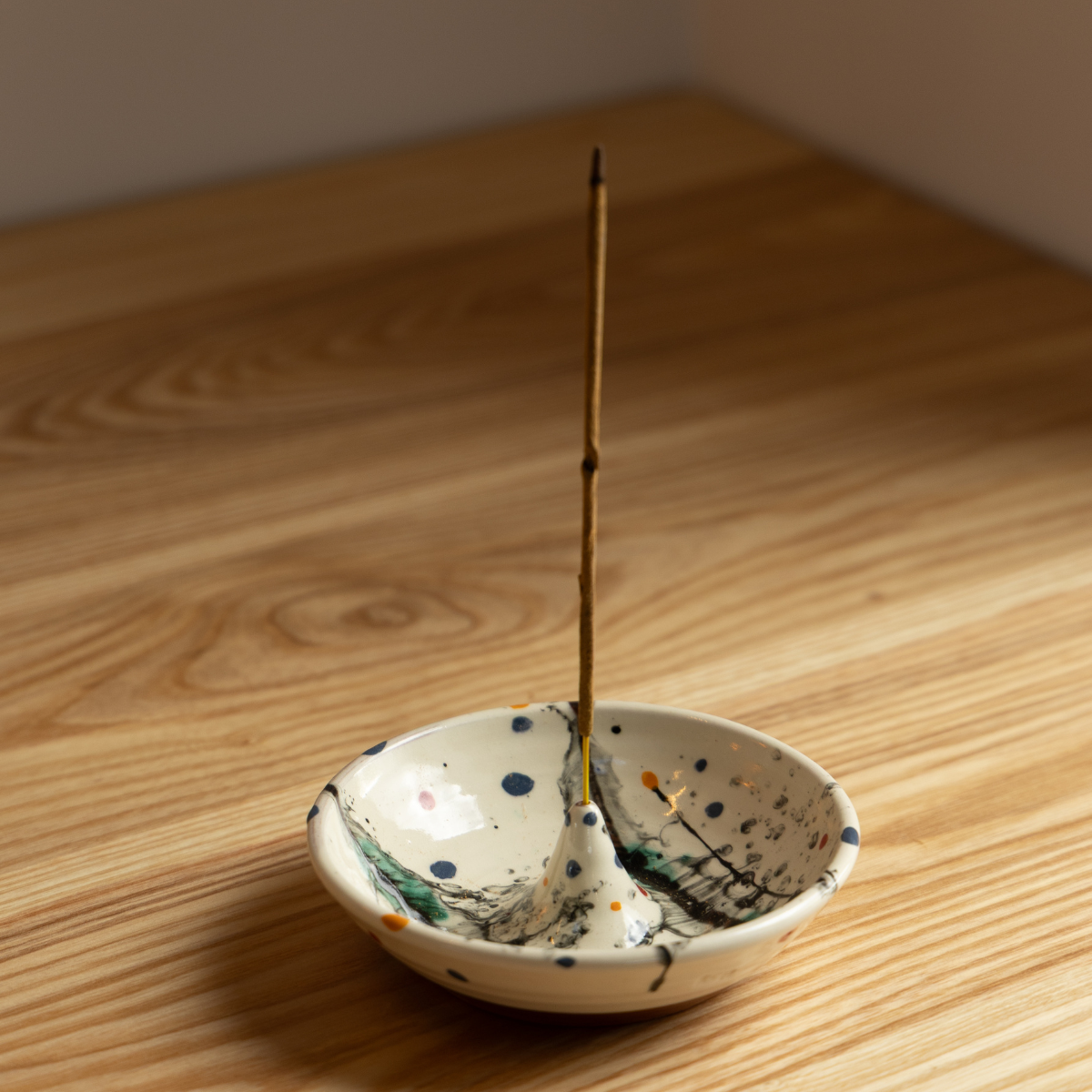 マドカリンダル INCENSE HOLDER WITH SAUCER Incense Holders | Kevin Callaghan Pottery